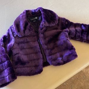 Forever 21 Cropped Purple faux fur coat sz Small